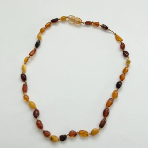 Vintage Amber Necklace - Picture 6 of 7